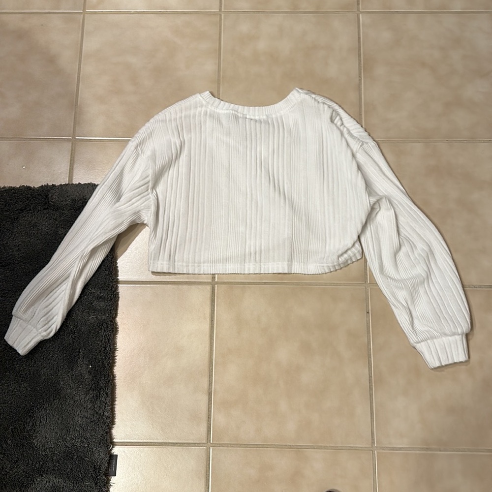 Shein Crop-Top - Picture 2 of 3